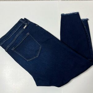 KanCan size 20W 5 pocket jeans with raw hem